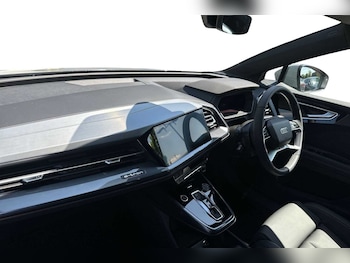 Used Audi Q4 e-tron 2025 for sale - 76015909: Photo 2