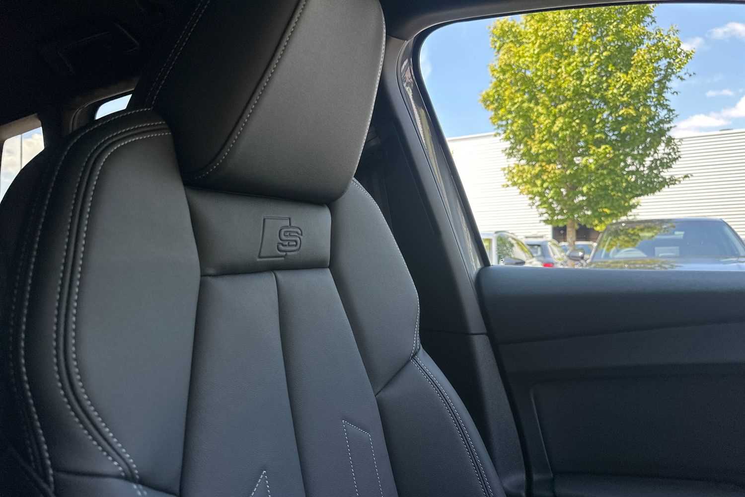 Used Audi Q4 e-tron 2025 for sale - 76015909: Photo 34