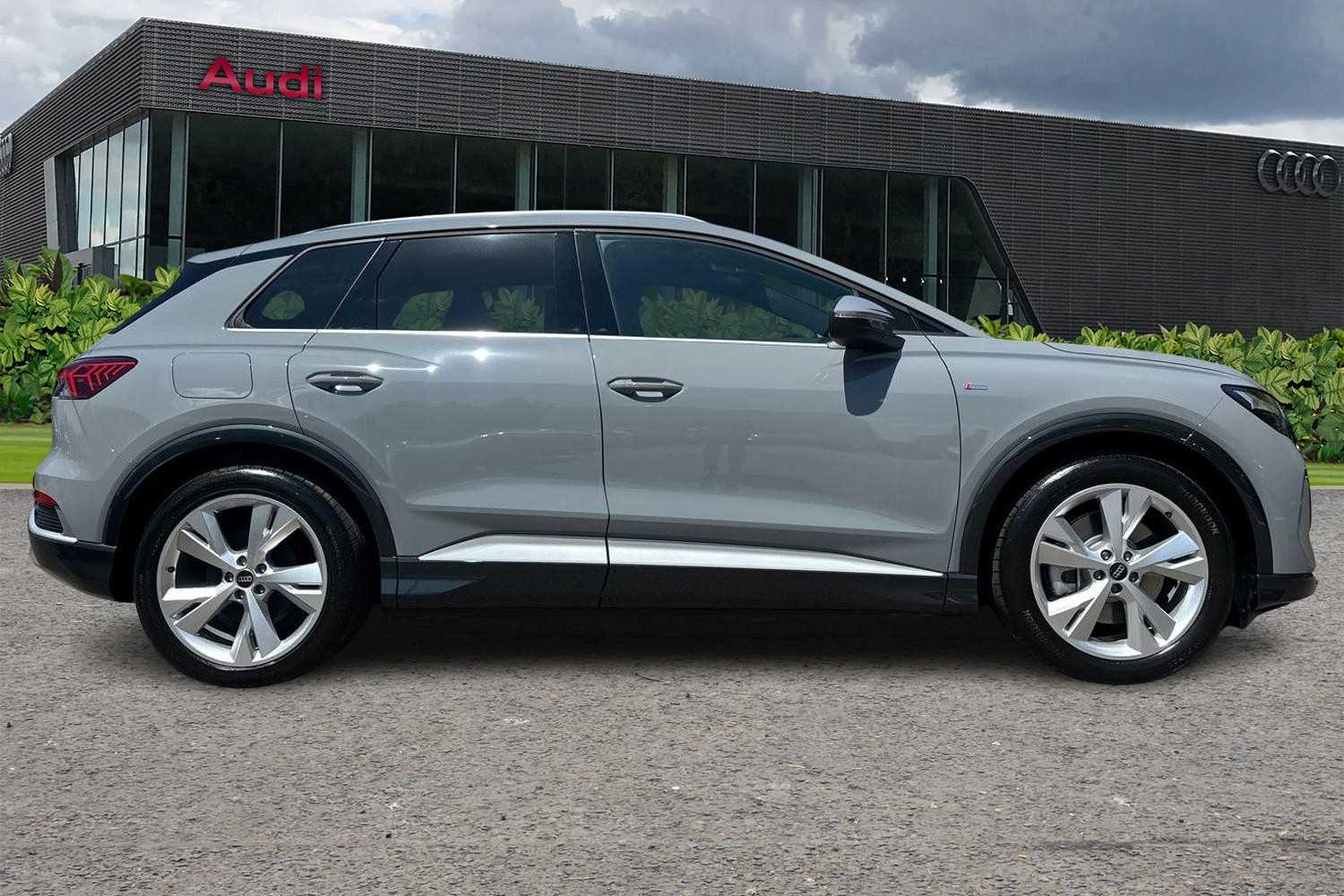 Used Audi Q4 e-tron 2025 for sale - 76015909: Photo 4