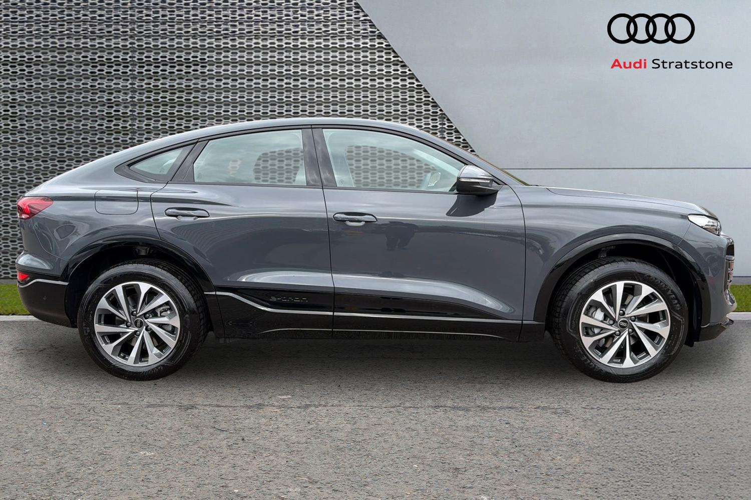 Used Audi Q6 e-tron 2026 for sale - 78129682: Photo 4