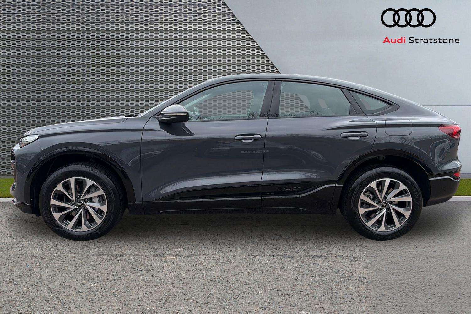 Used Audi Q6 e-tron 2026 for sale - 78129682: Photo 8