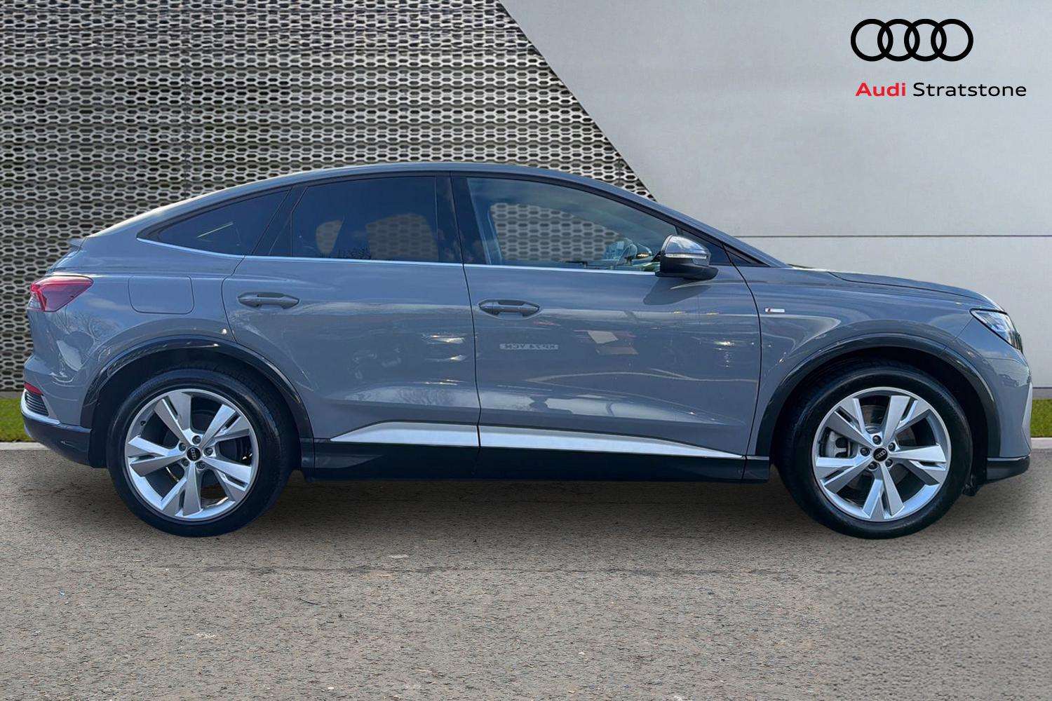 Used Audi Q4 e-tron 2025 for sale - 77443370: Photo 4