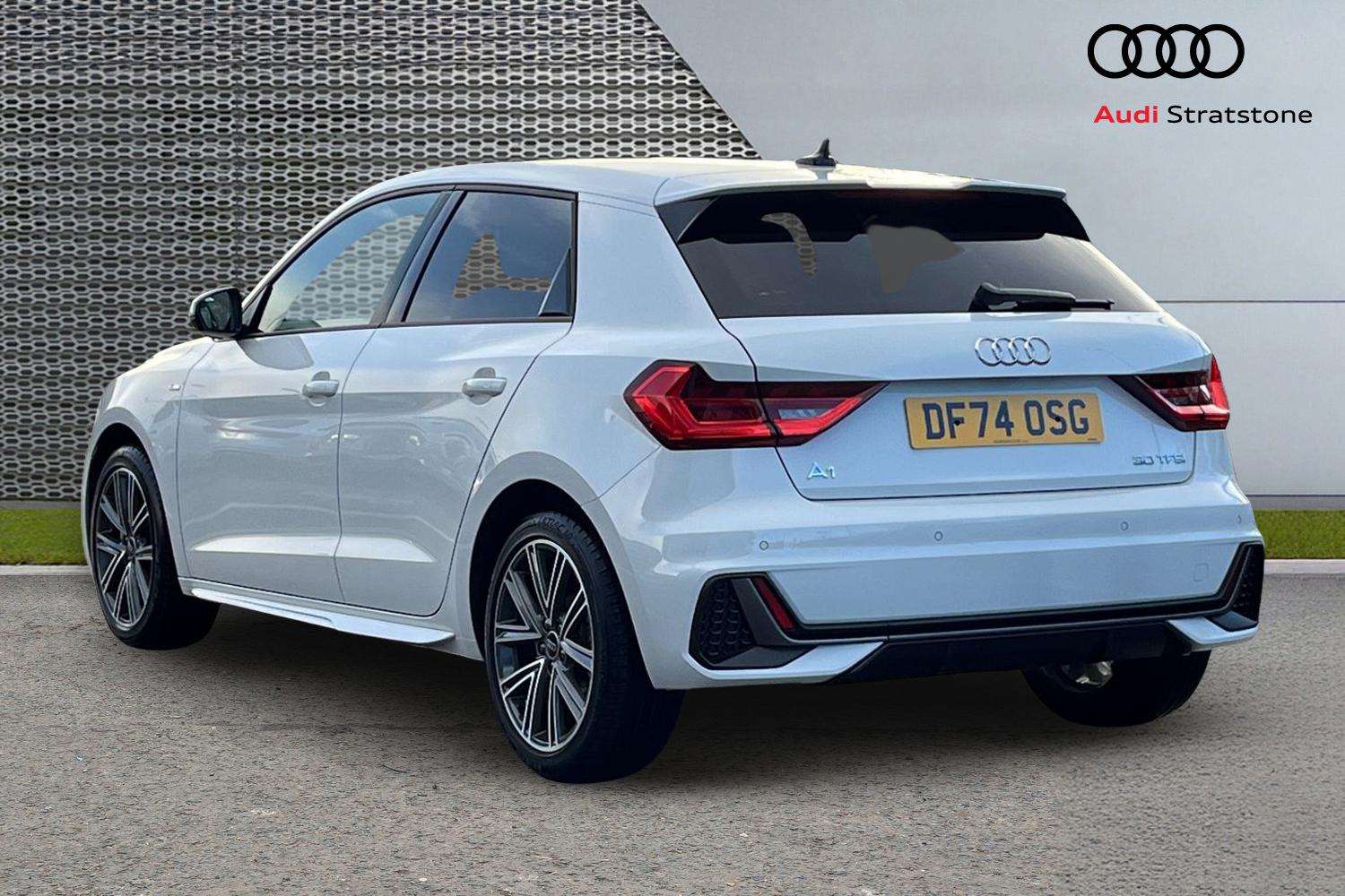 Used Audi A1 for sale - 77219719: Photo 3