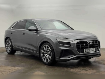 Audi - Q8