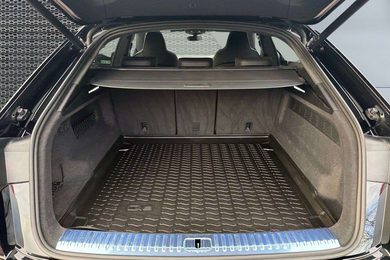 Used Audi RS Q8 2023 for sale - 76587739: Photo 13