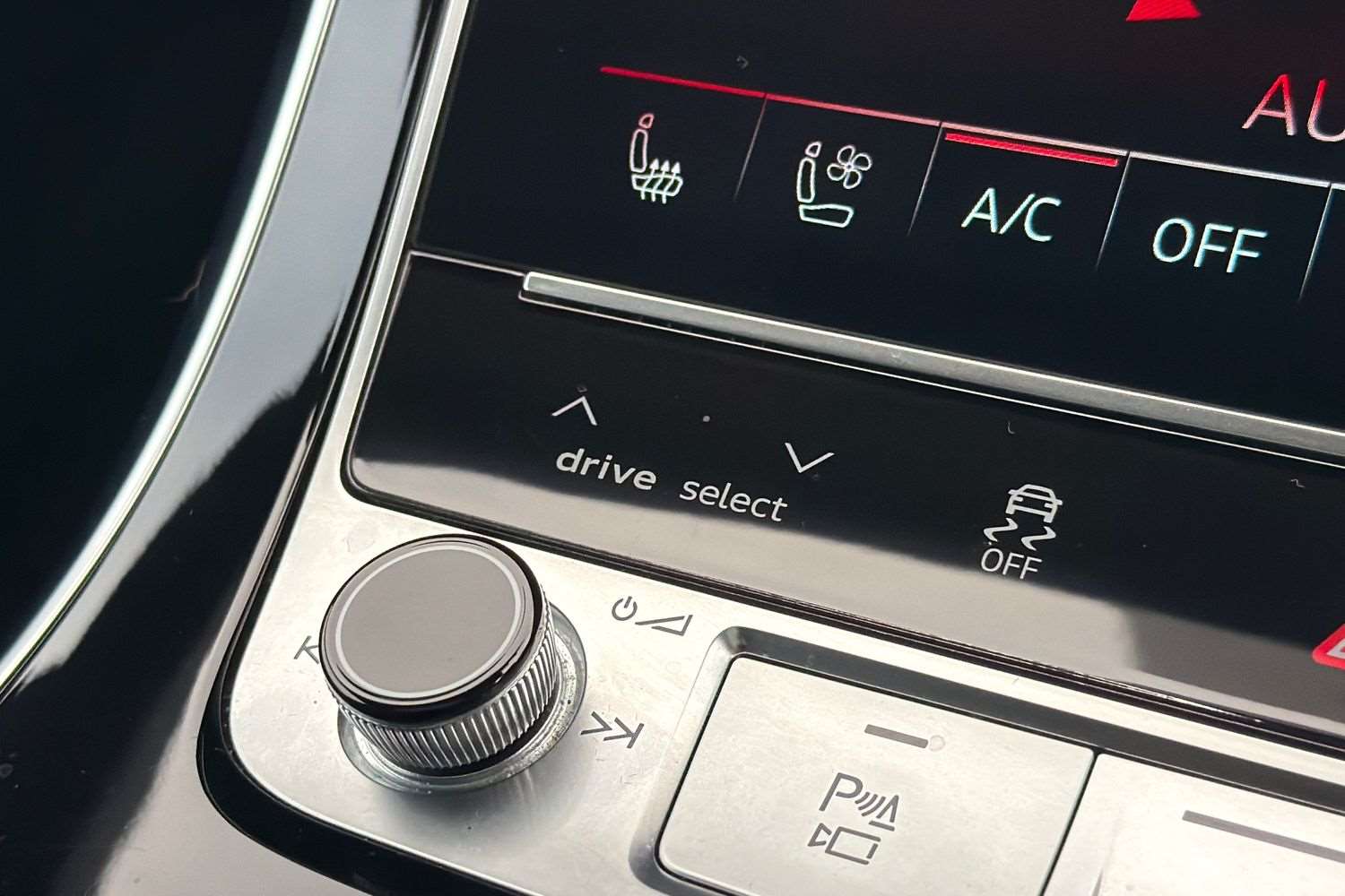 Used Audi RS Q8 2023 for sale - 76587739: Photo 30