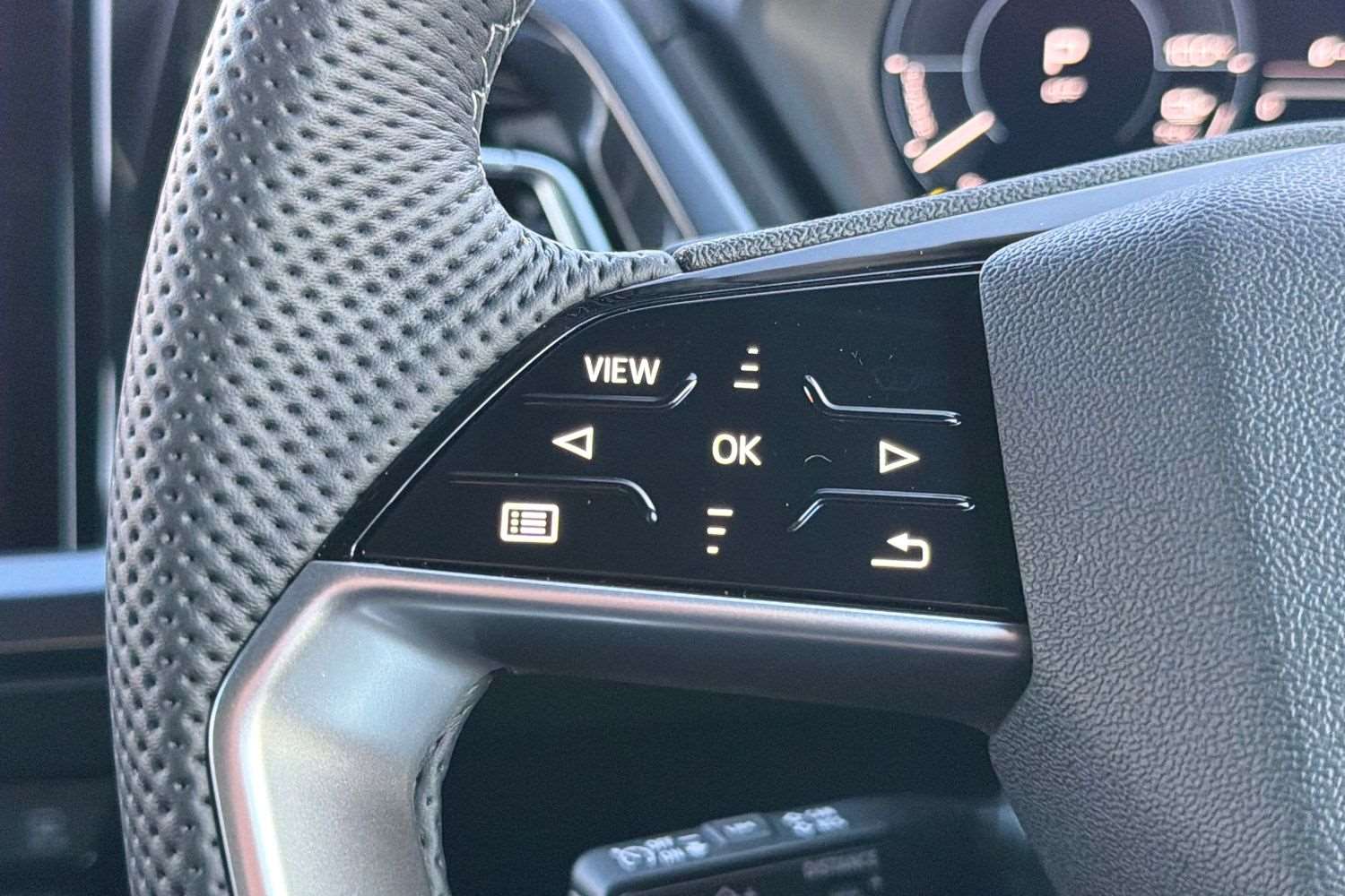 Used Audi Q4 e-tron 2025 for sale - 77811018: Photo 16