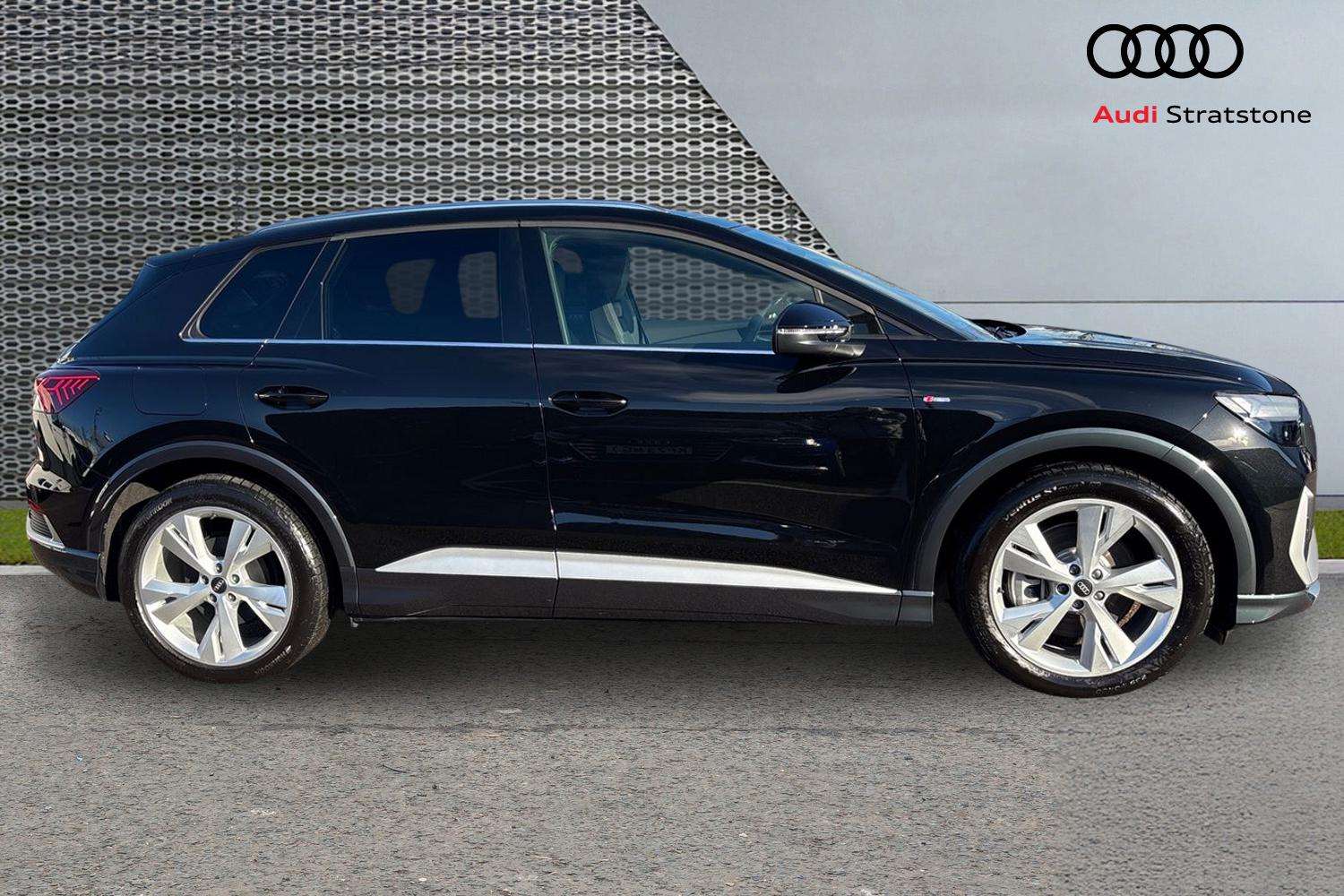 Used Audi Q4 e-tron 2025 for sale - 77232897: Photo 4