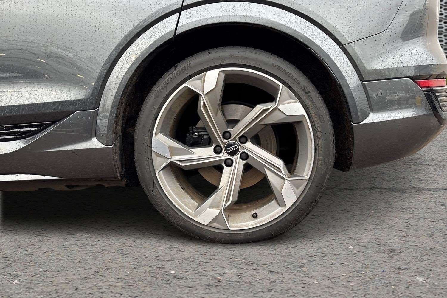 Used Audi Q8 2024 for sale - 76774274: Photo 10