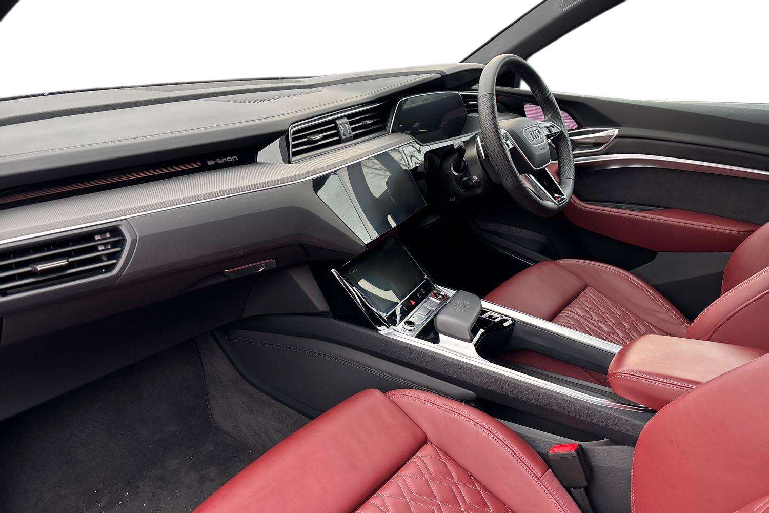 Used Audi Q8 2024 for sale - 76774274: Photo 2