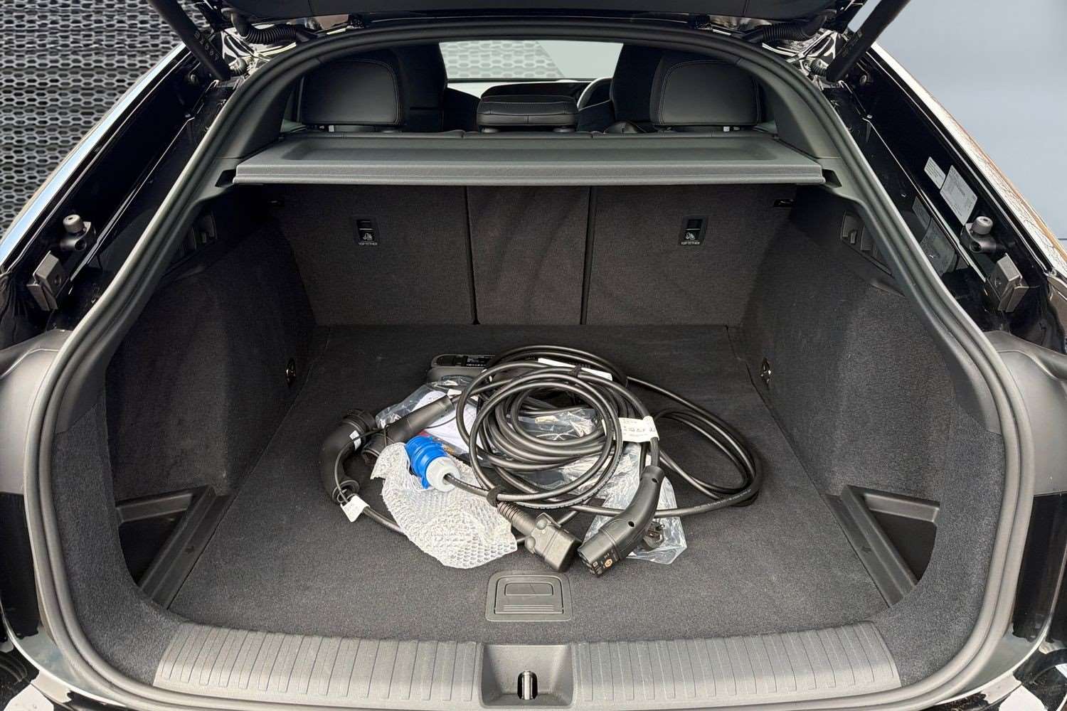 Used Audi Q6 e-tron for sale - 76843008: Photo 13