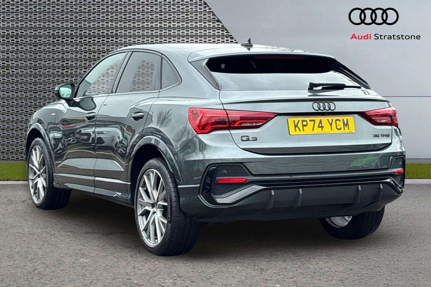 Used Audi Q3 2024 for sale - 77414863: Photo 3