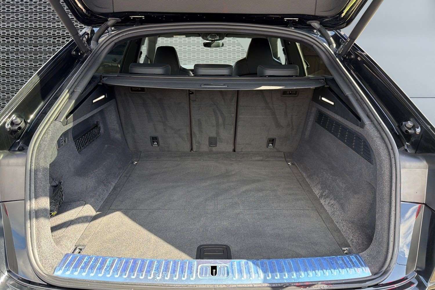 Used Audi Q8 2022 for sale - 77857417: Photo 13