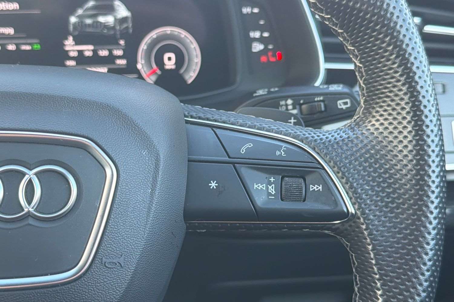 Used Audi Q8 2022 for sale - 77857417: Photo 17