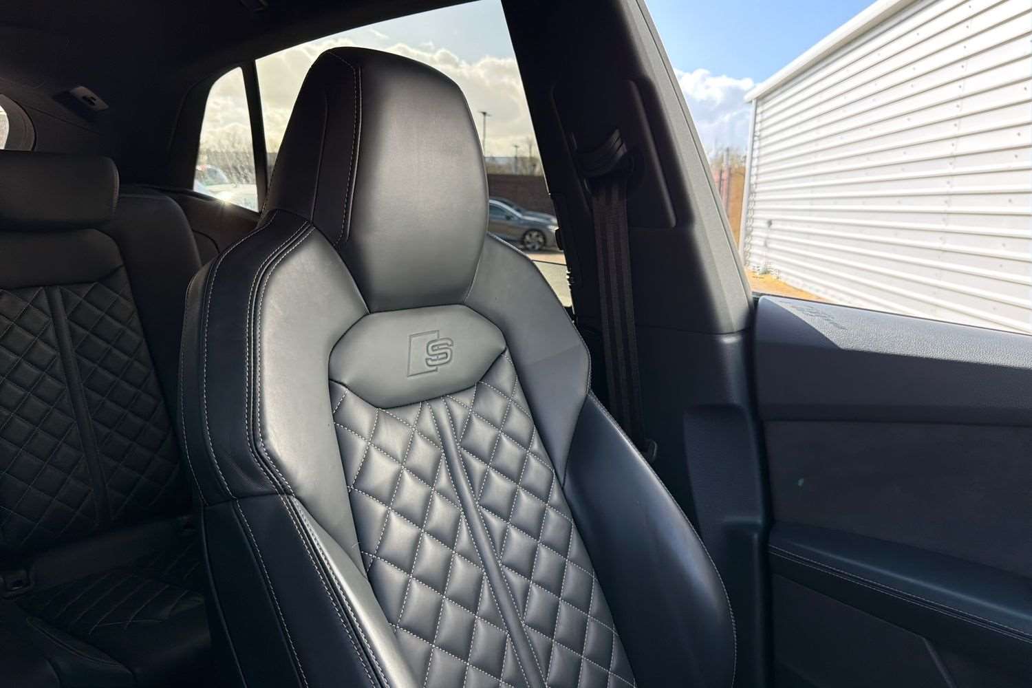 Used Audi Q8 2022 for sale - 77857417: Photo 35