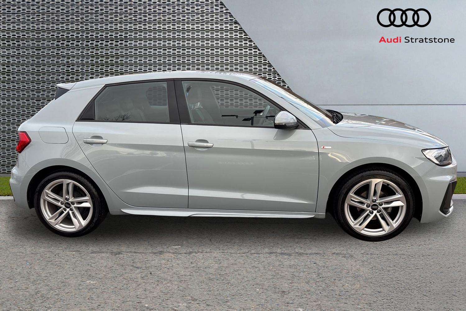 Used Audi A1 2023 for sale - 76624531: Photo 4