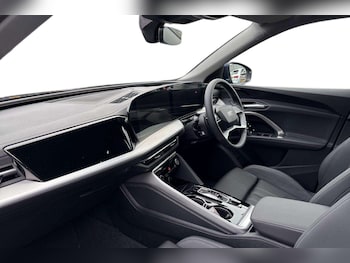 Used Audi Q5 2025 for sale - 77772076: Photo