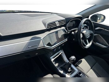 Used Audi Q3 2023 for sale - 75523045: Photo