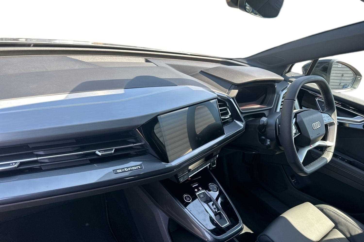 Used Audi Q4 e-tron 2025 for sale - 76015937: Photo 2
