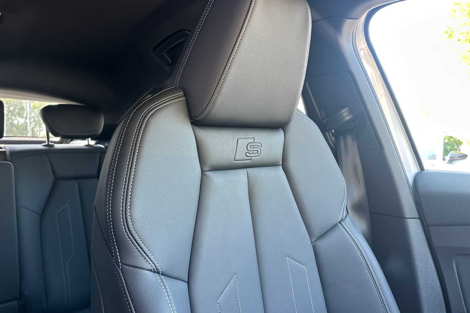 Used Audi Q4 e-tron 2025 for sale - 76015937: Photo 33