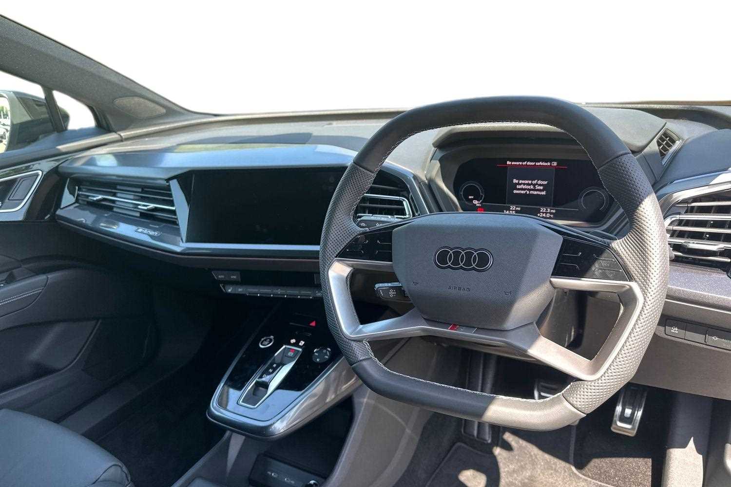 Used Audi Q4 e-tron 2025 for sale - 76015937: Photo 6