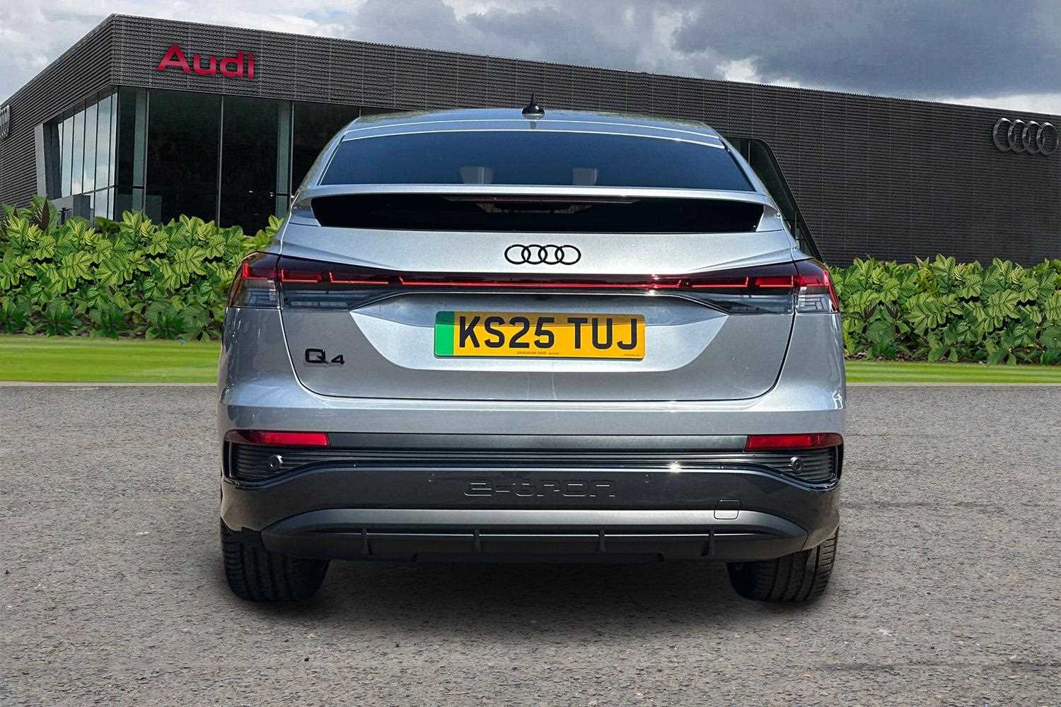 Used Audi Q4 e-tron 2025 for sale - 76015937: Photo 7