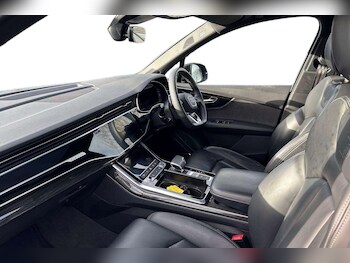 Used Audi Q7 2023 for sale - 77661089: Photo