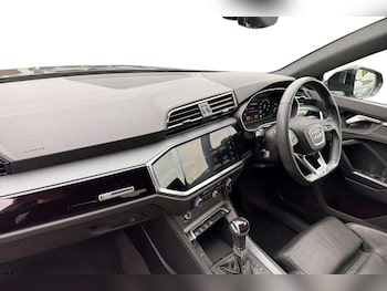 Used Audi Q3 2023 for sale - 76088023: Photo 2