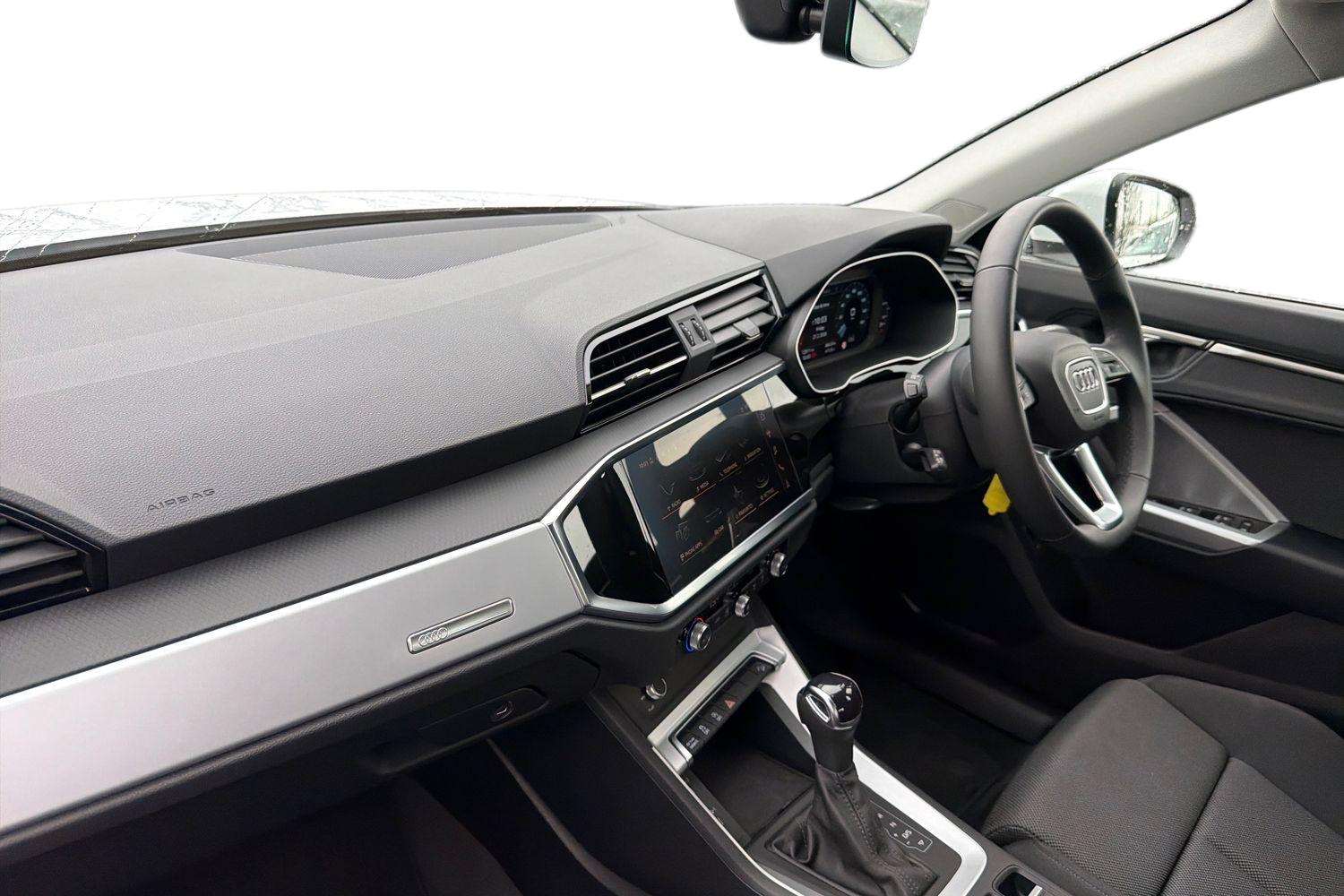 Used Audi Q3 2024 for sale - 77726834: Photo 2