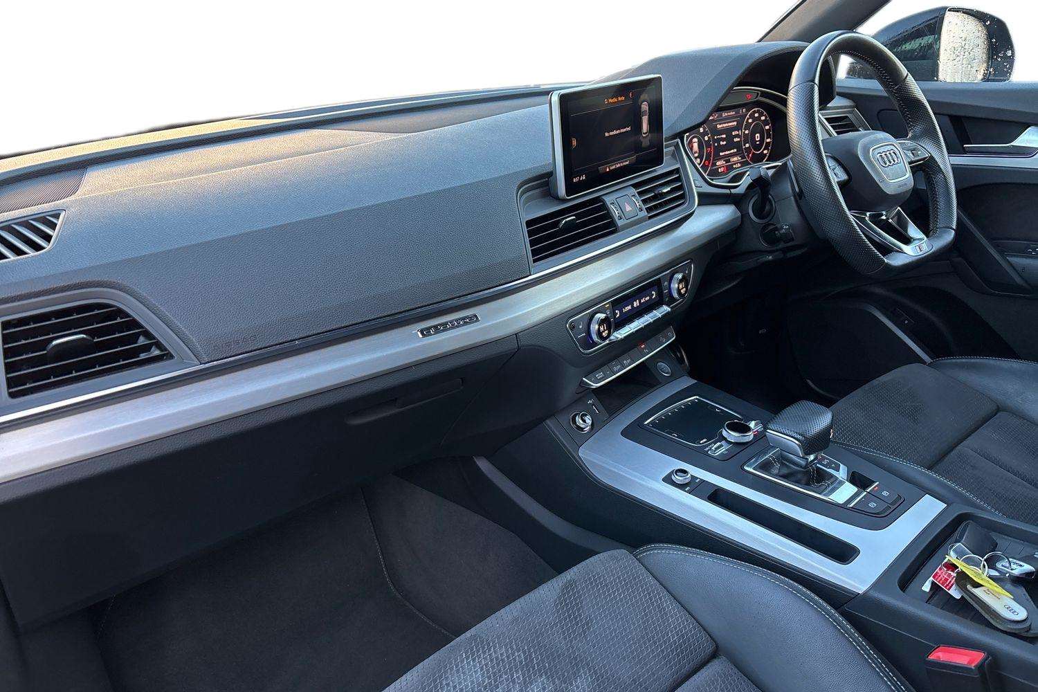 Used Audi Q5 2019 for sale - 76804960: Photo 2