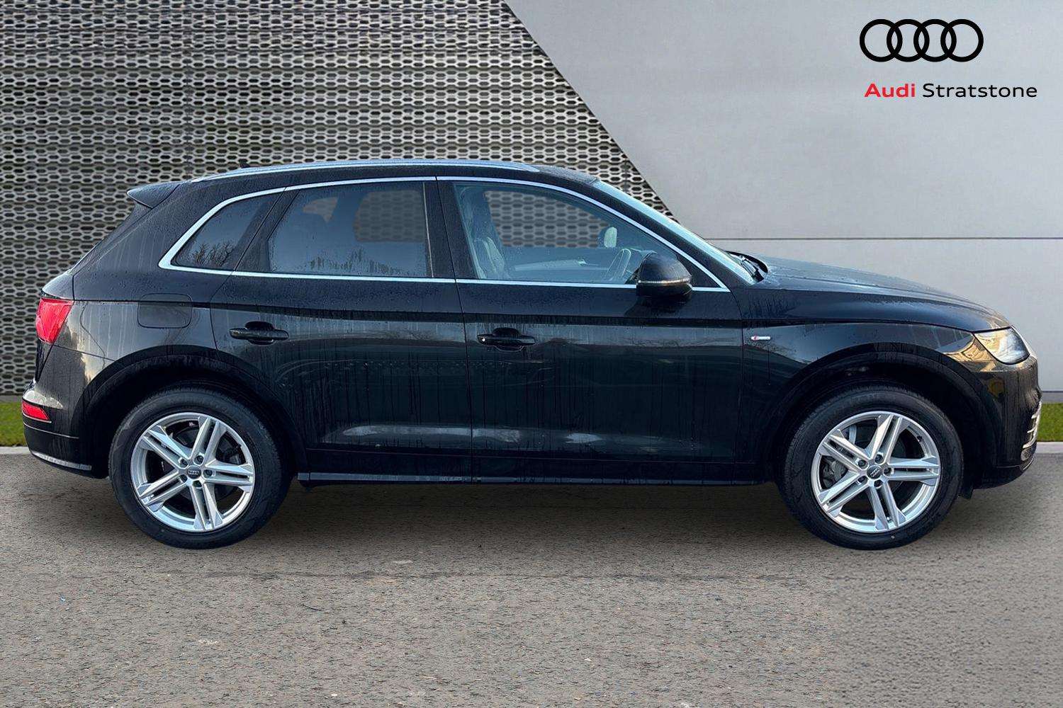 Used Audi Q5 2019 for sale - 76804960: Photo 4