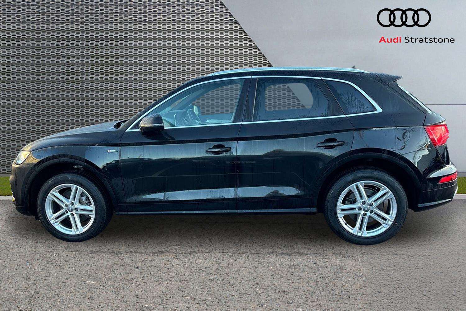 Used Audi Q5 2019 for sale - 76804960: Photo 8