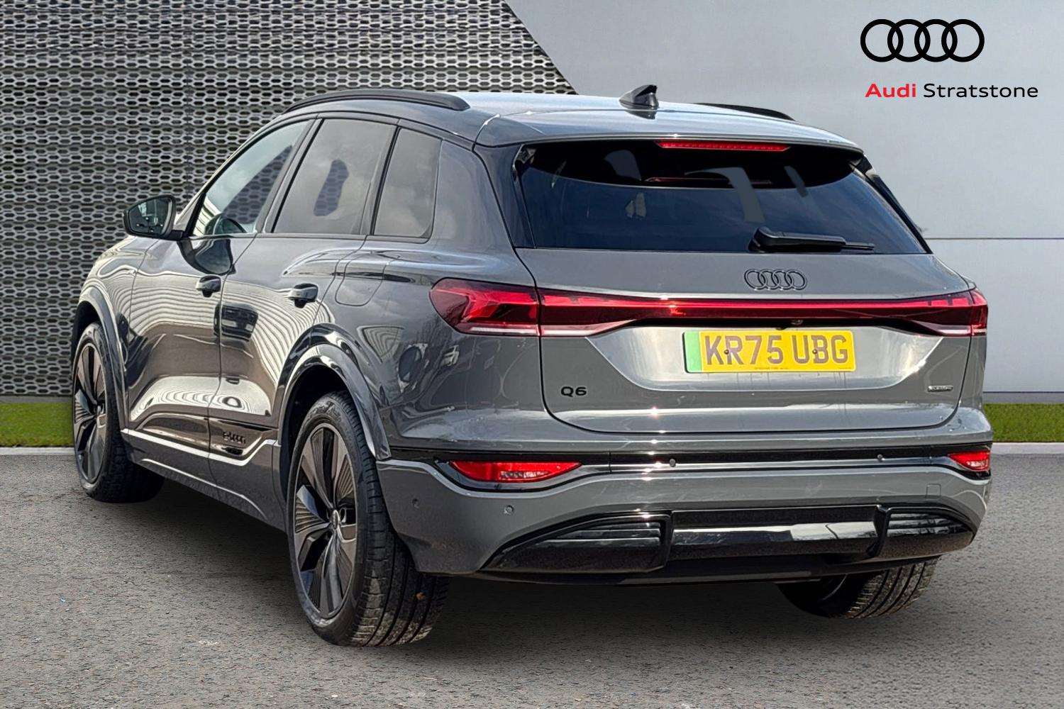 Used Audi Q6 e-tron 2025 for sale - 77740894: Photo 3