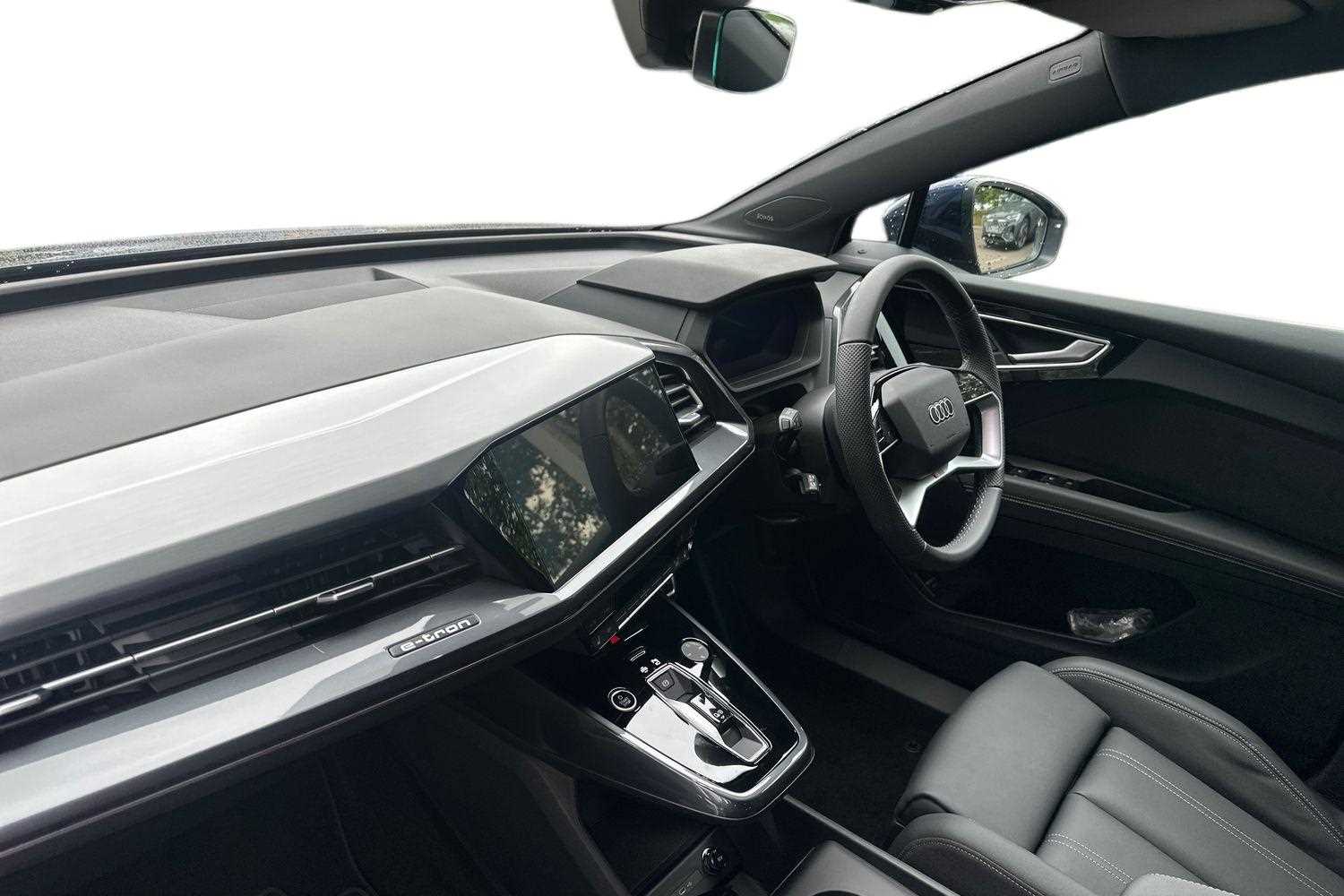 Used Audi Q4 e-tron 2025 for sale - 76310903: Photo 2