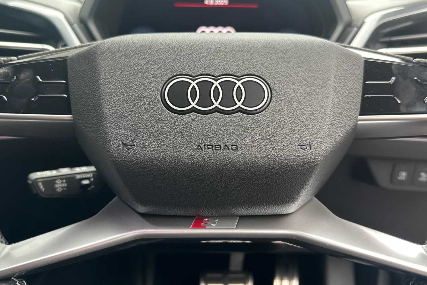 Used Audi Q4 e-tron 2025 for sale - 76310903: Photo 31