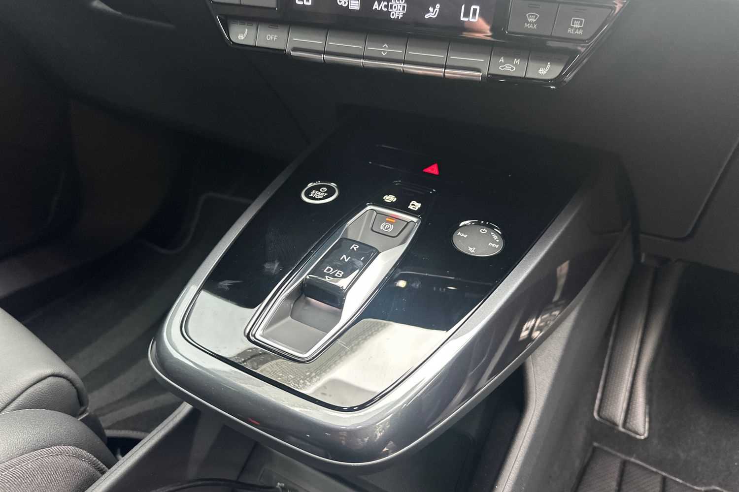 Used Audi Q4 e-tron 2025 for sale - 76310903: Photo 32
