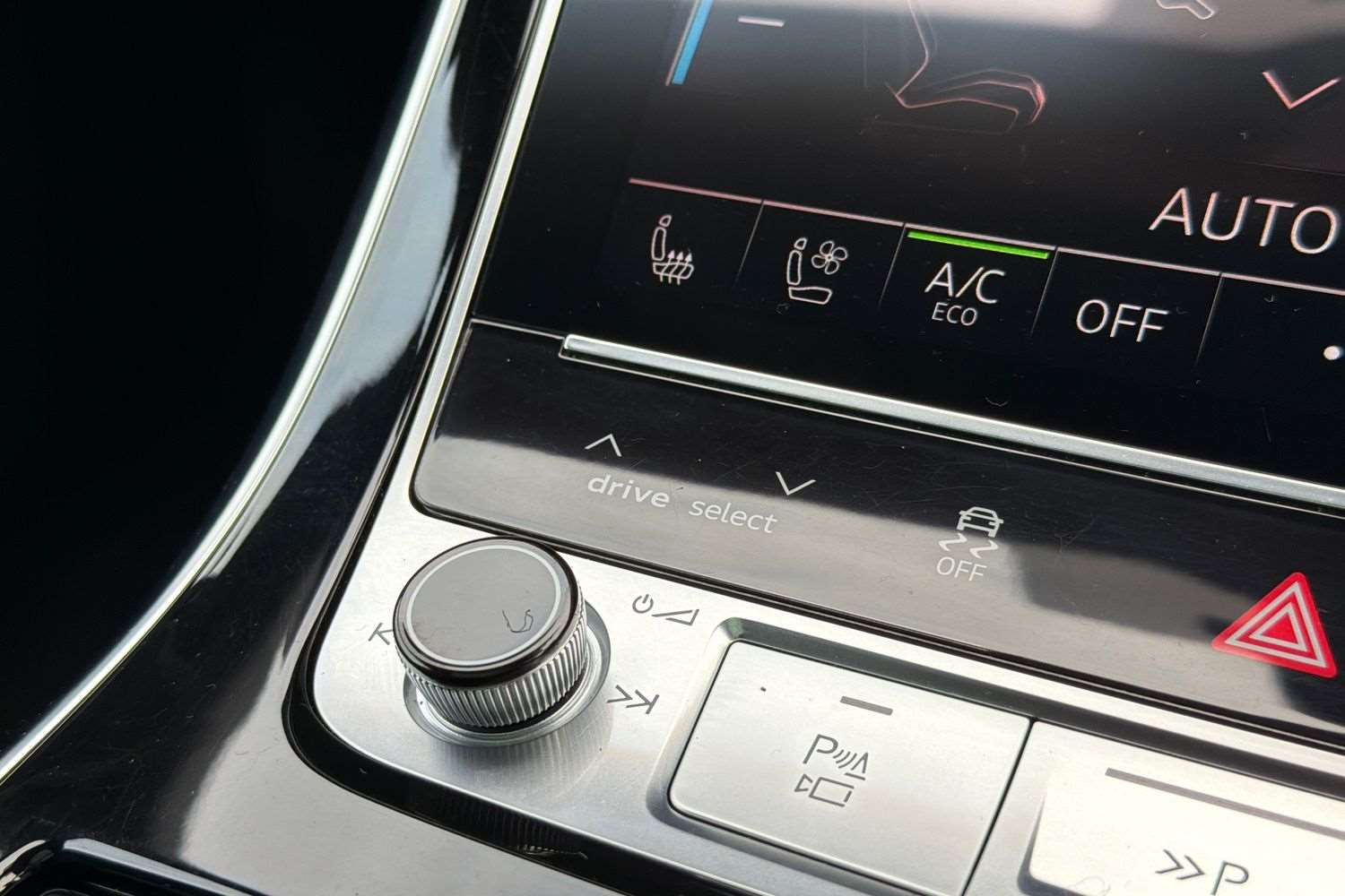 Used Audi RS Q8 2023 for sale - 76501964: Photo 30