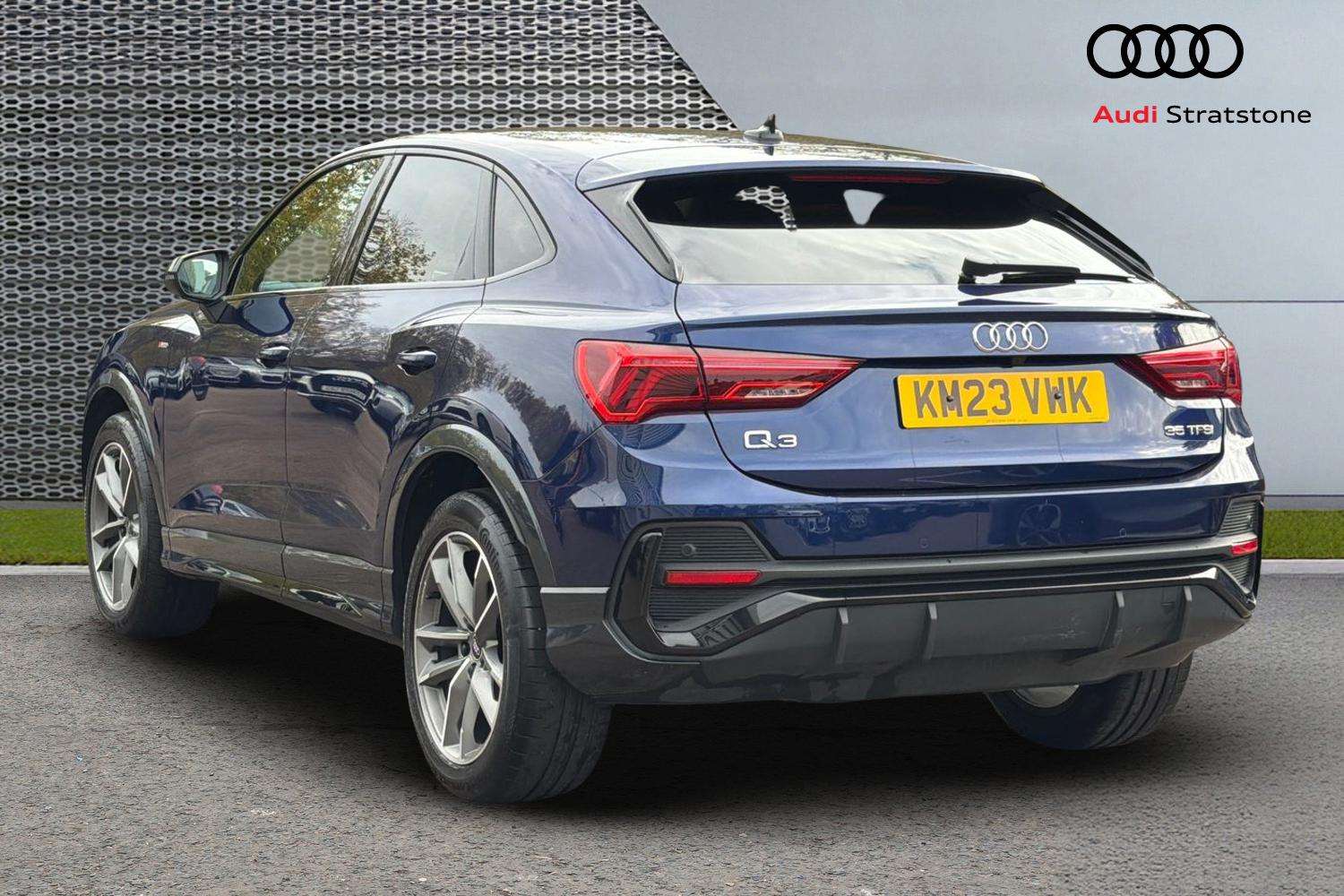 Used Audi Q3 2023 for sale - 76156107: Photo 3
