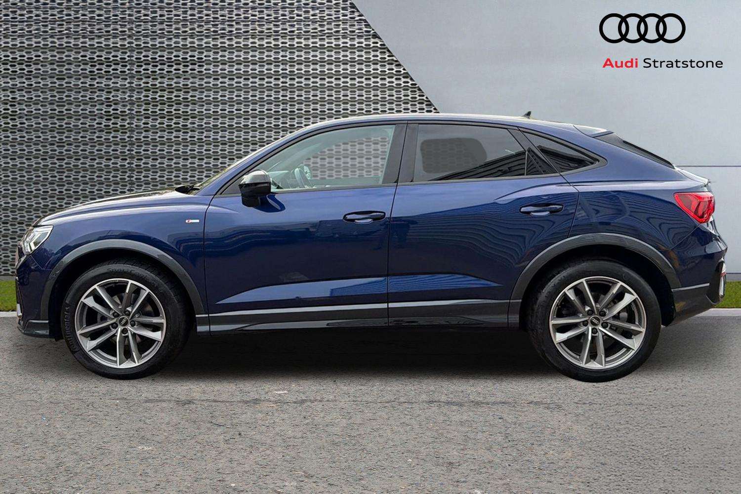 Used Audi Q3 2023 for sale - 76156107: Photo 8