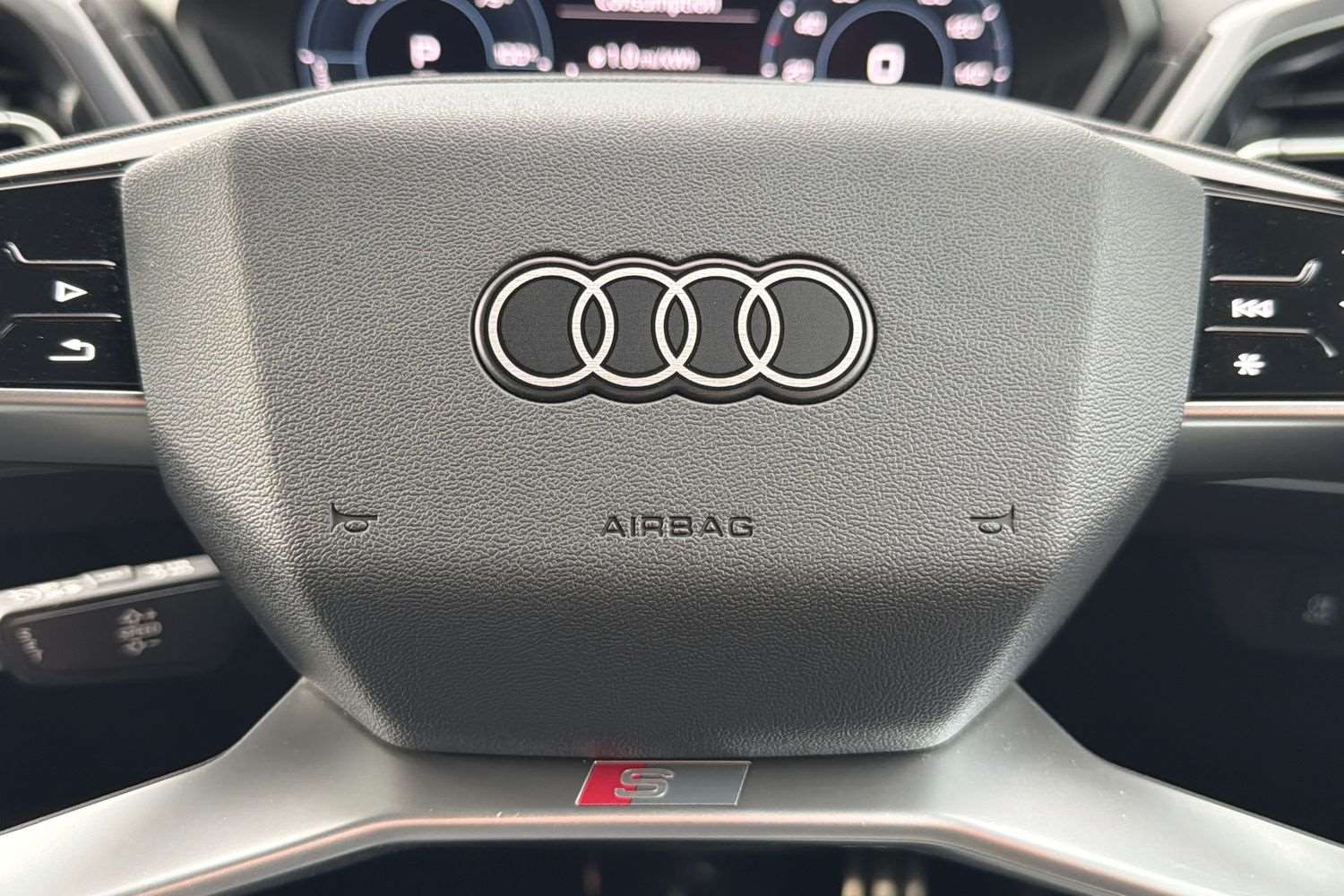 Used Audi Q4 e-tron 2021 for sale - 76242425: Photo 32