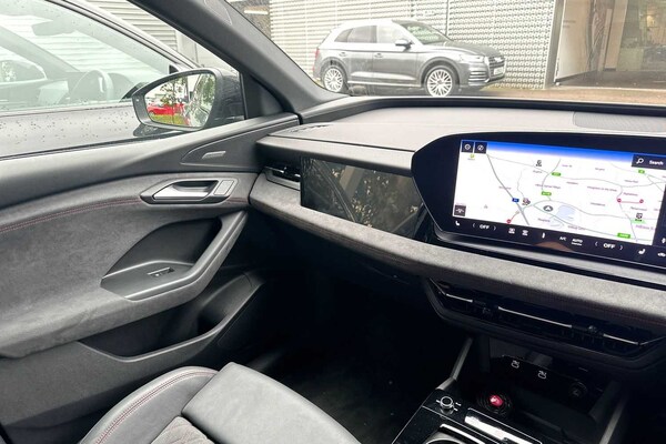 Used Audi Q6 e-tron 2024 for sale - 74716789: Photo 35