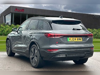 Used Audi Q6 e-tron 2024 for sale - 74716789: Photo
