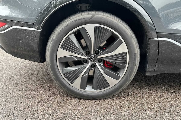 Used Audi Q6 e-tron 2024 for sale - 74716789: Photo 5