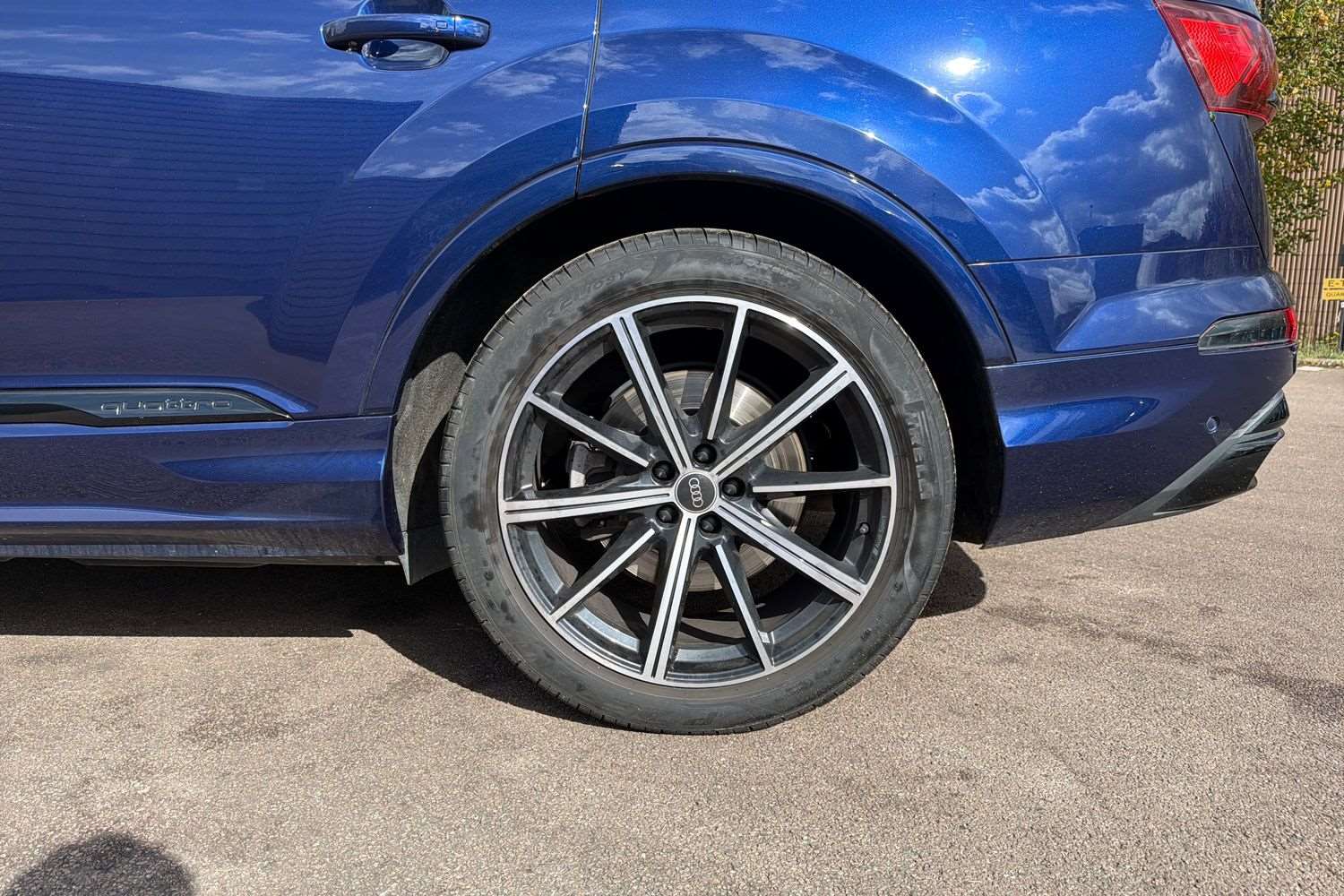 Used Audi Q7 2023 for sale - 76192010: Photo 5