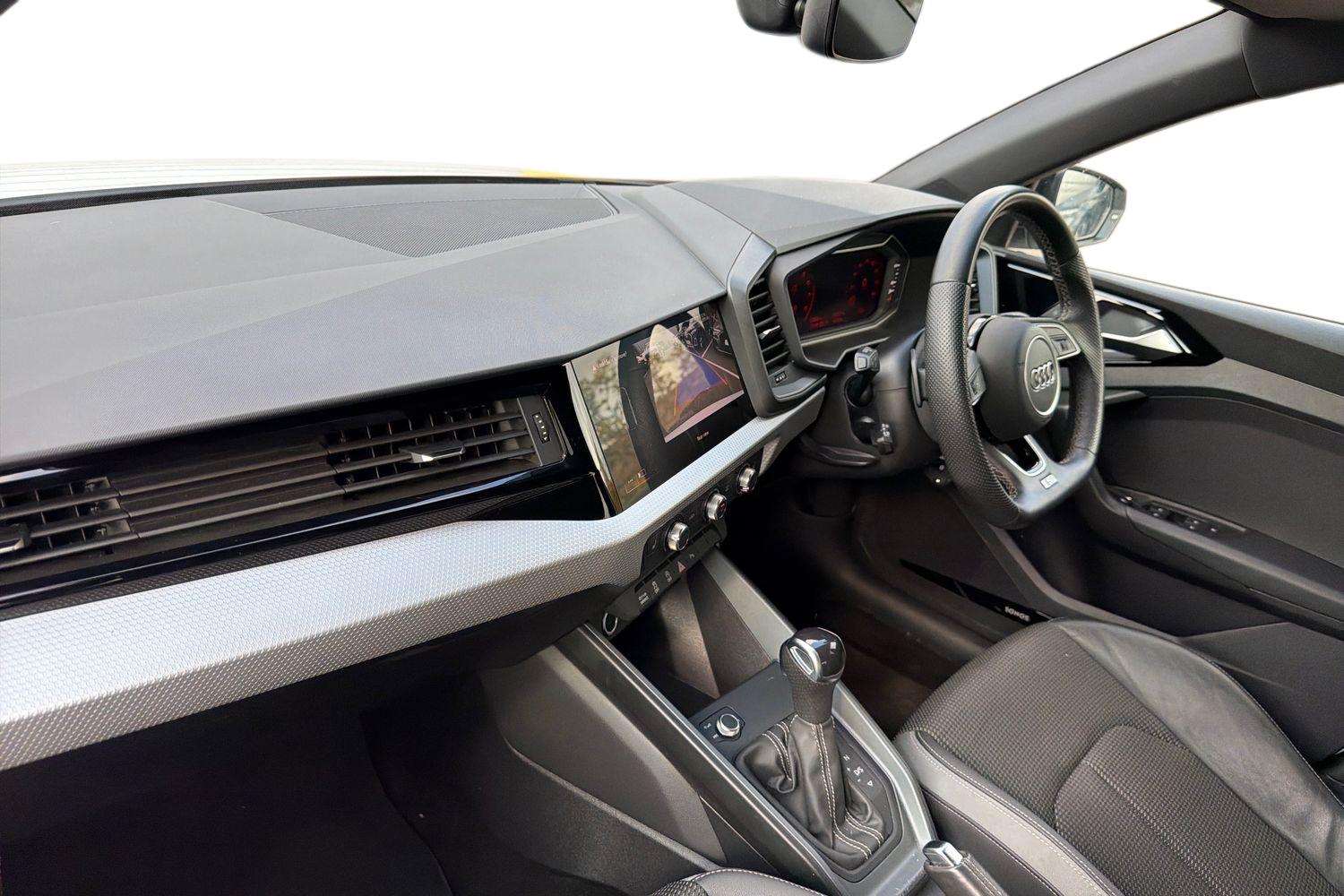 Used Audi A1 2023 for sale - 76156198: Photo 2