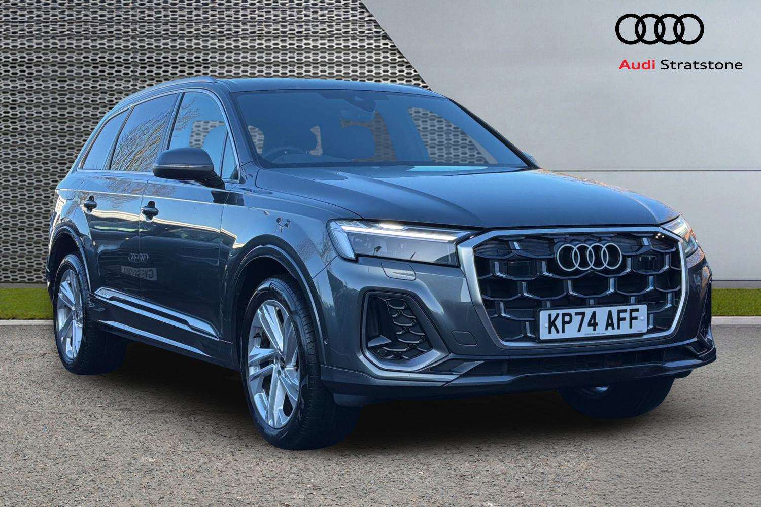 Used Audi Q7 2024 for sale - 76902281: Photo 1