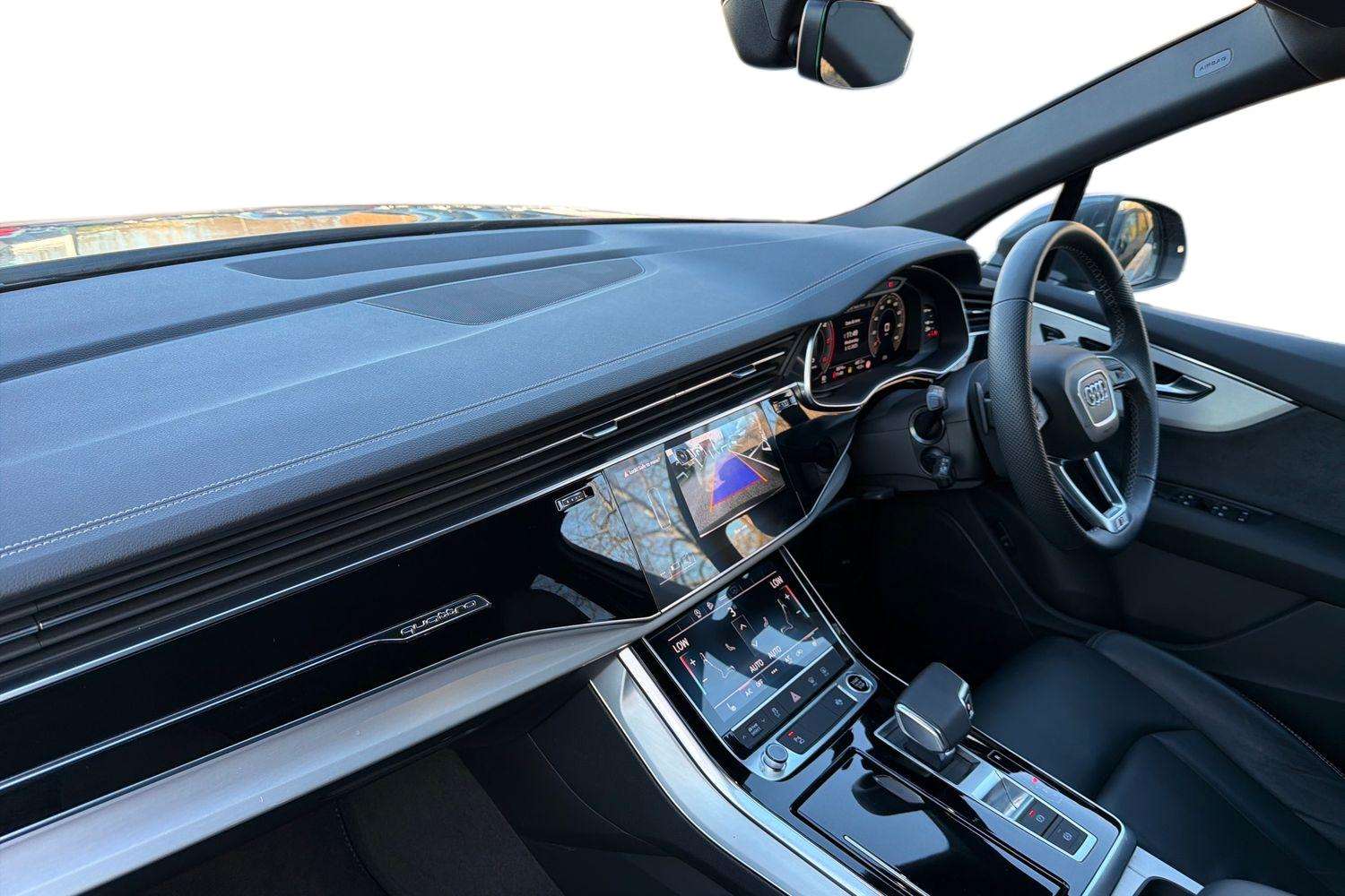 Used Audi Q7 2024 for sale - 76902281: Photo 2