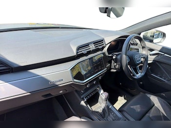 Used Audi Q3 2023 for sale - 79095991: Photo