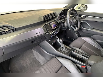 Used Audi Q3 2023 for sale - 77772069: Photo