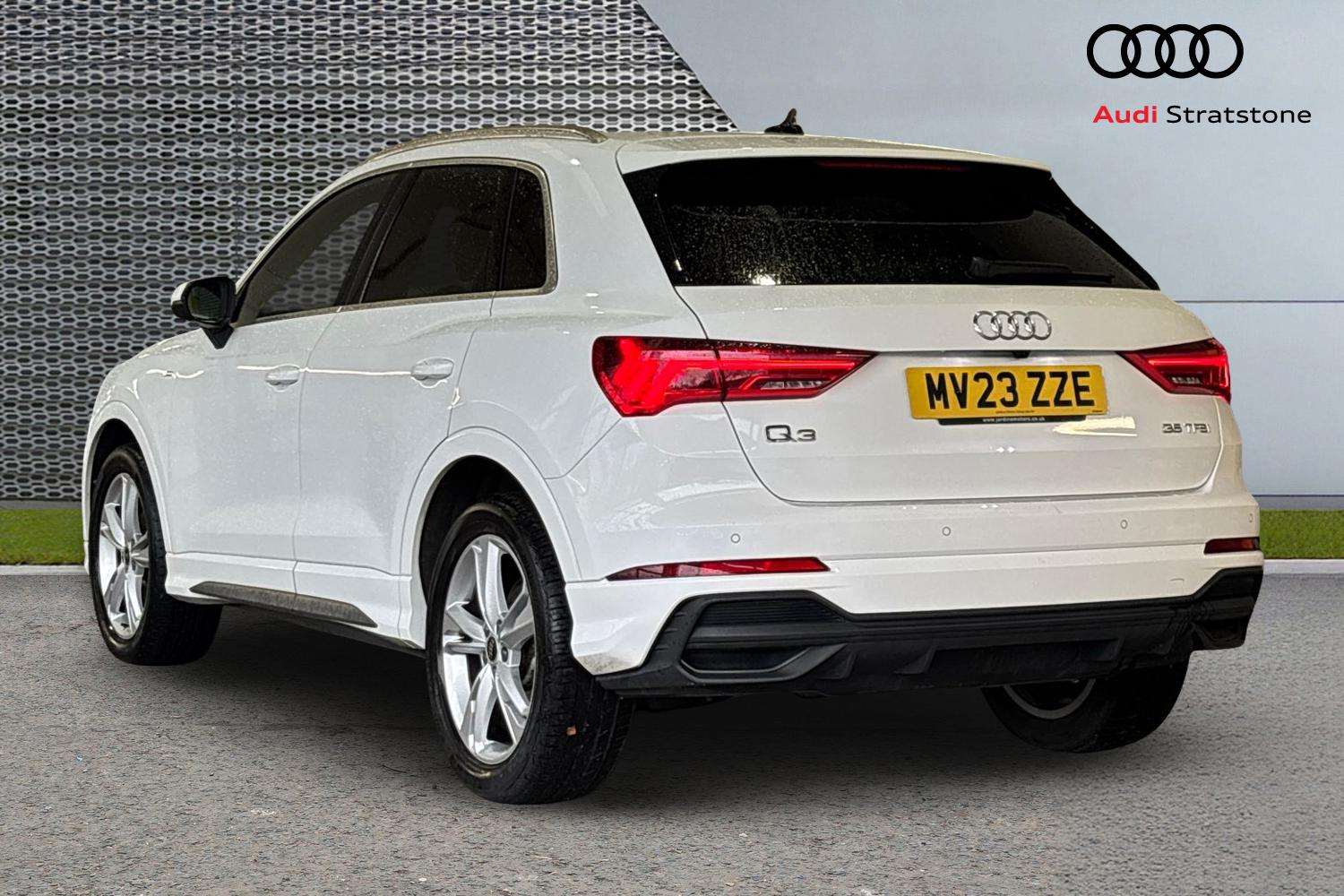 Used Audi Q3 2023 for sale - 77772069: Photo 3